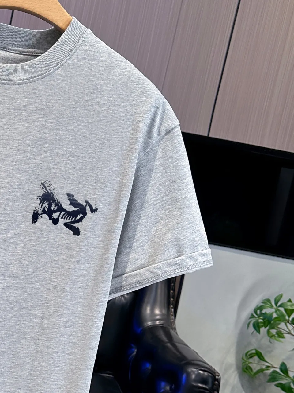 ARC`TERYX 2026 Classic T ， Breathable ， ， ！ Same Style ：White Black Gray Size：S M L XL